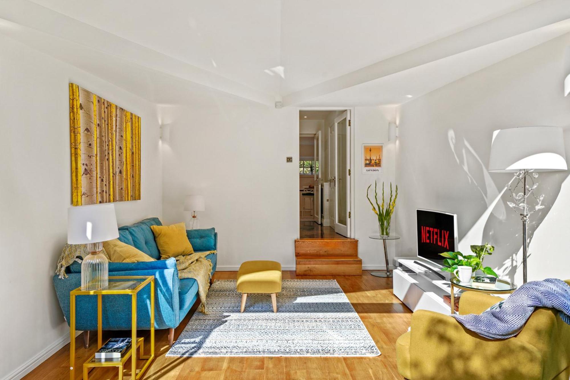 3 Bedroom Mews Home - Clapham Common - Free Private Parking - Sleeps 5 - Newly Refurbished - Sweetpea & Pillow Properties 伦敦 外观 照片