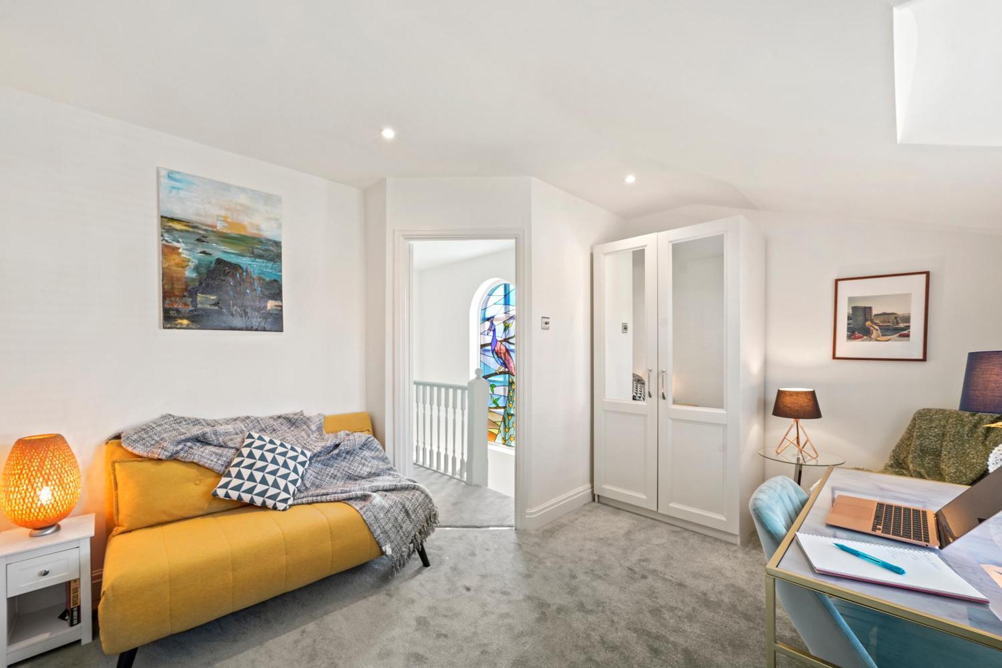 3 Bedroom Mews Home - Clapham Common - Free Private Parking - Sleeps 5 - Newly Refurbished - Sweetpea & Pillow Properties 伦敦 外观 照片